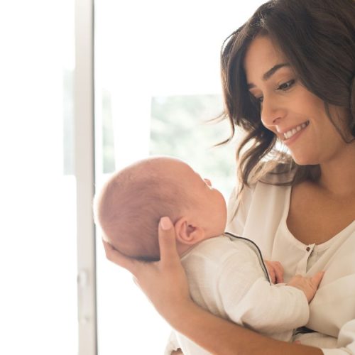 làm tóc sau sinh an toàn