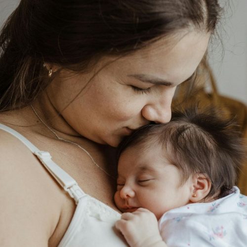 rụng tóc sau sinh